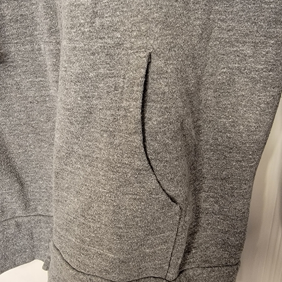 2 Threads 4 Though sustainable  cotton zip Hodie - Picture 3 of 8